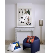 The tapestry and Miró, hangings inspired by paintings by the Spaniard